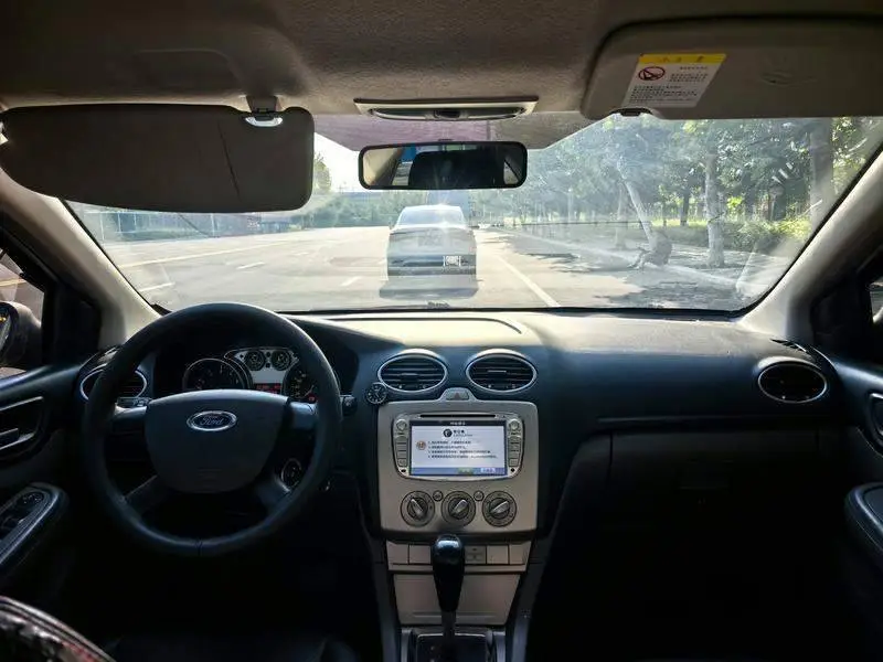 Fox 2012 Hatchback Classic 1.8L Automatic Basic Model — 11