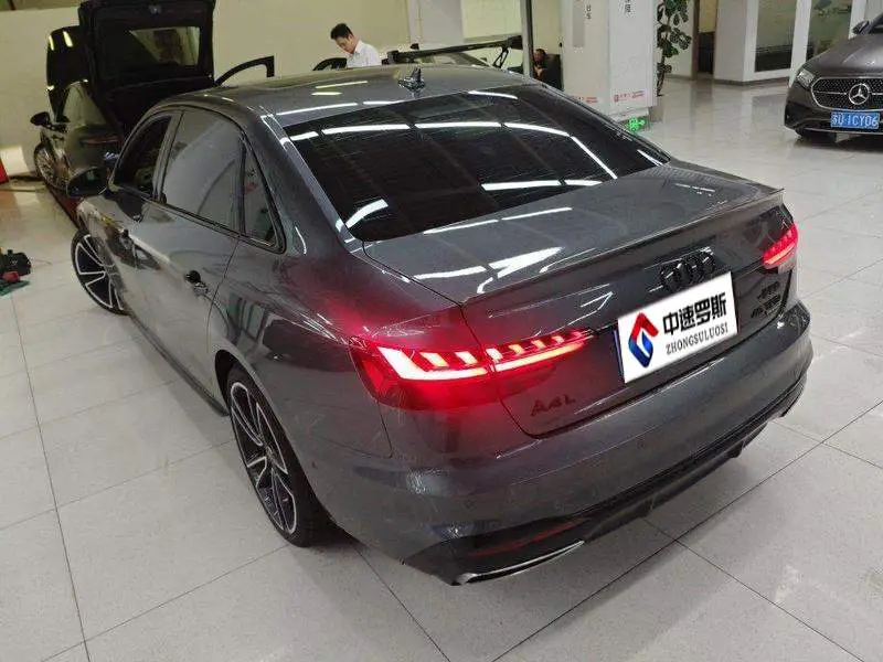 Audi A4L 2024 45 TFSI quattro Selected Dynamic Edition — 4