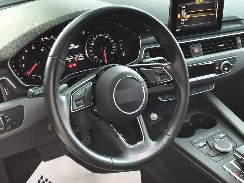 Audi A4L 2019 40 TFSI Progressive National VI — 11