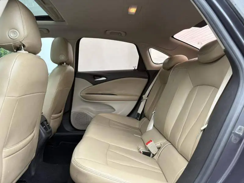 Valeant 2018 Sedan 15S Automatic Progressive — 12