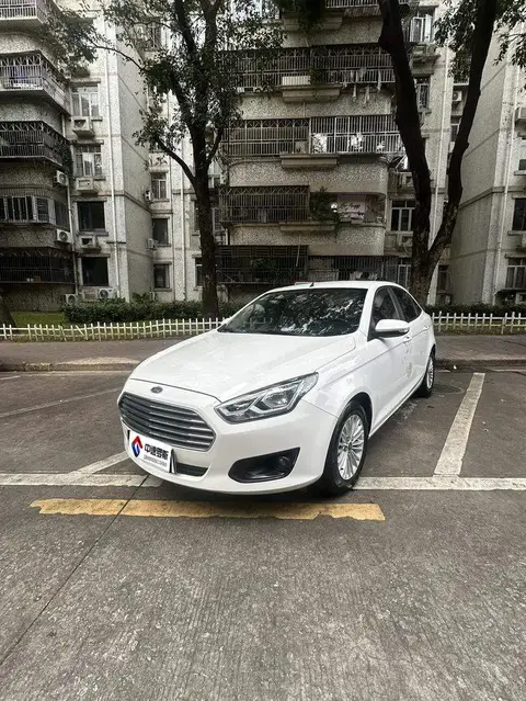 Furis 2015 1.5L Automatic Fashion Model