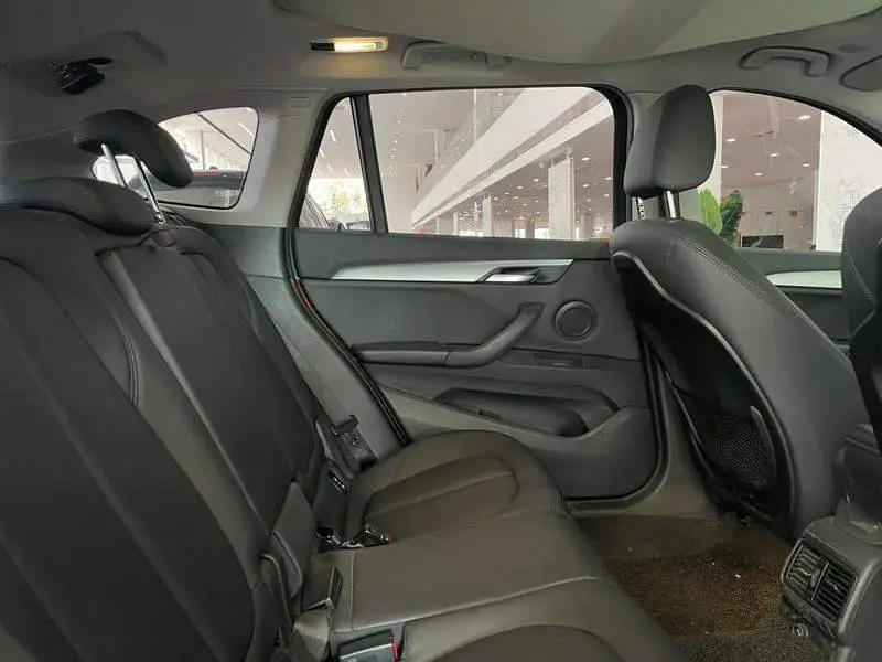 BMW X1 2016 sDrive18Li Premium Edition — 14