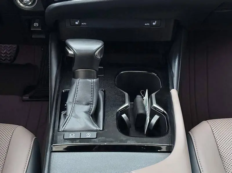 Lexus ES 2022 200 Excellence Edition — 13