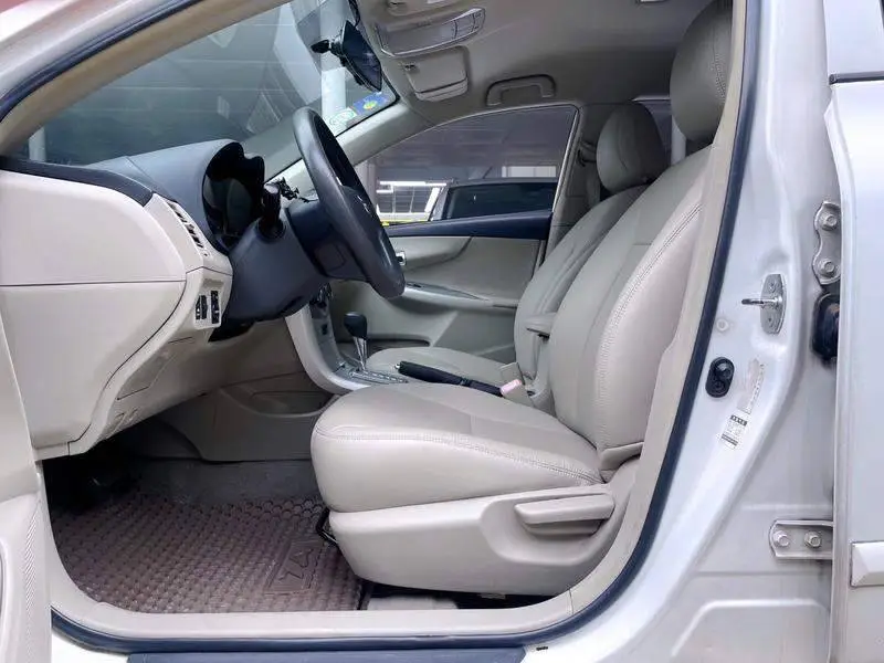 Corolla 2011 1.6L Automatic GL — 17