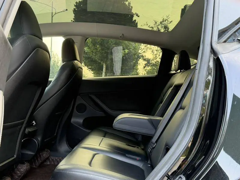 Model Y 2022 facelifted rear-wheel drive version — 11