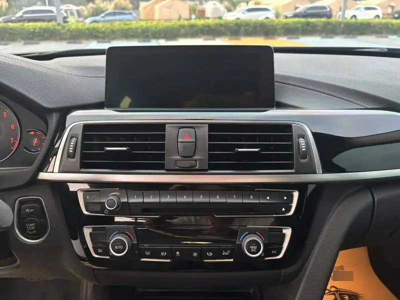 BMW 3 Series 2018 320Li Leading M Sport Package — 8