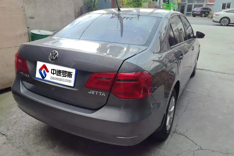 Jetta 2015 1.6L Manual Fashion Model — 3