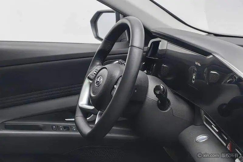 Elantra 2022 1.5L CVT LUX Premium Edition — 16