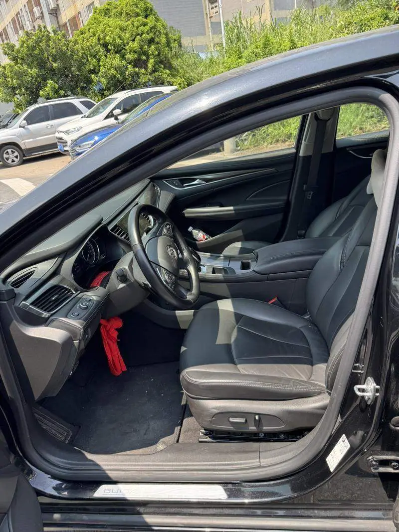 LaCrosse 2022 652T Luxury — 7