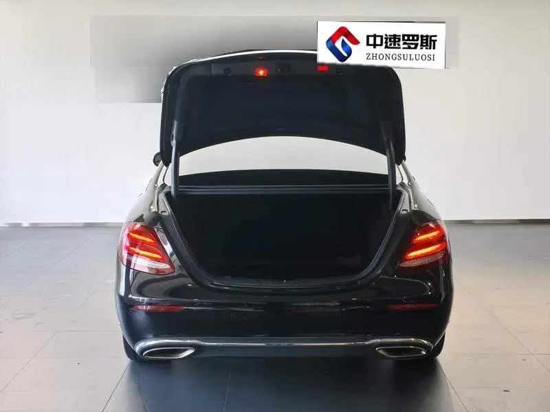 Mercedes-Benz E-Class 2018 E 300 L Fashion Edition — 3