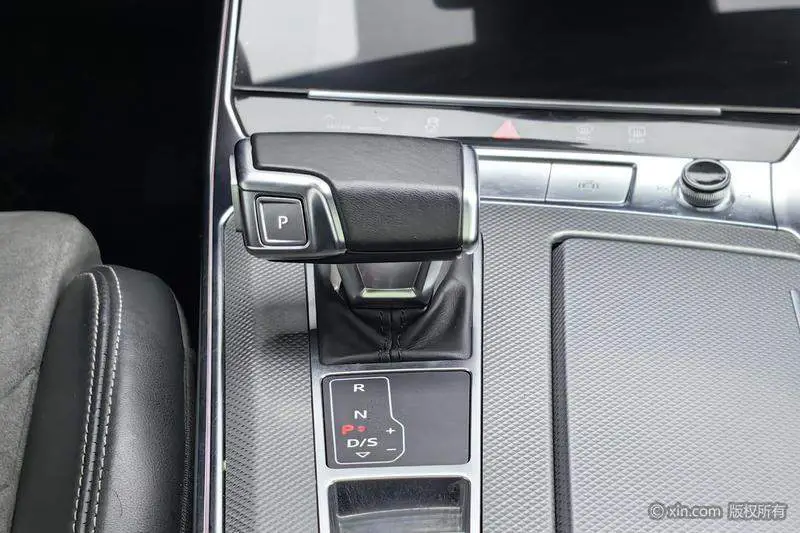 Audi A6L 2024 45 TFSI Selected Dynamic Edition — 15