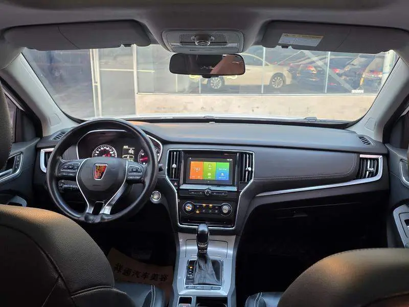 Roewe RX5 2016 20T 2WD Automatic Luxury Edition — 8