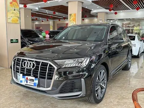 Audi Q7 2022 55 TFSI quattro S line sports model