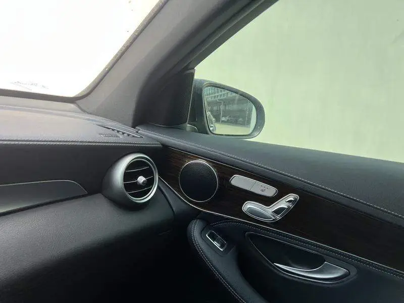 Mercedes-Benz GLC 2019 GLC 260 L 4MATIC Dynamic — 10
