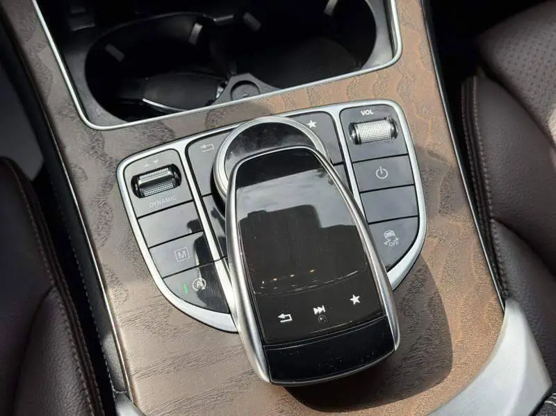 Mercedes-Benz GLC 2018 GLC 300 4MATIC Dynamic — 12