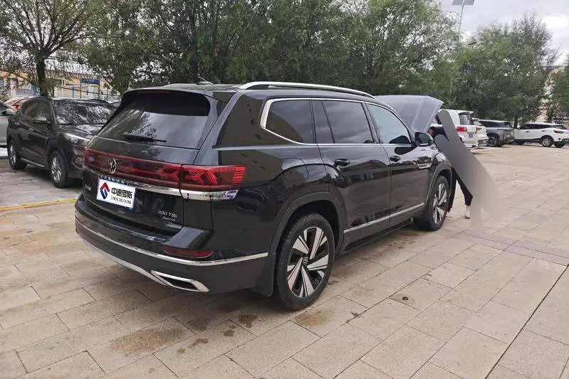 Touron 2022 380TSI 4WD Luxury Edition — 3