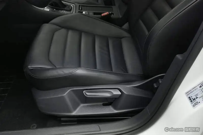 Golf 2016 230TSI Automatic Luxury — 18