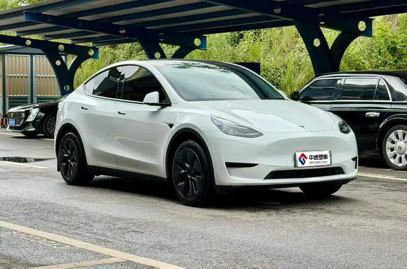 Model Y 2023 rear-wheel drive version — 3