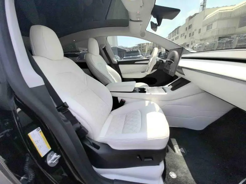 Model Y 2022 rear-wheel drive version — 18