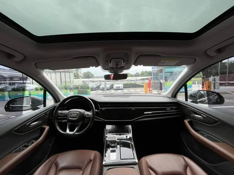 Audi Q7 2020 55 TFSI quattro S line sports model — 10