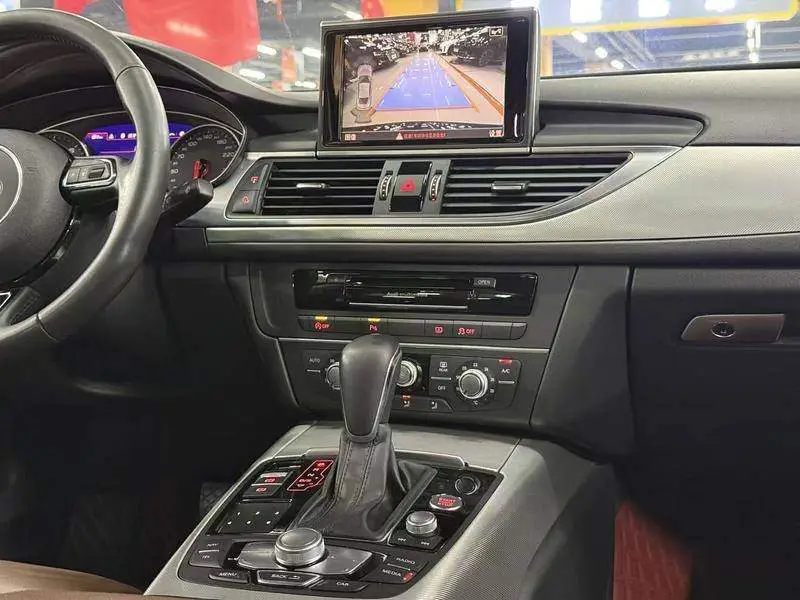 Audi A6L 2018 30th Anniversary Model 35 TFSI Fashion Model — 12