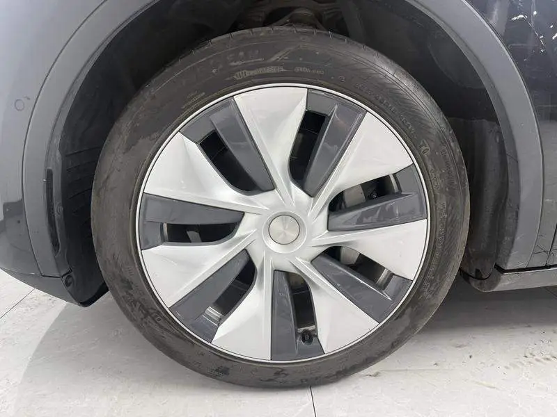 Model Y 2022 facelifted rear-wheel drive version — 10