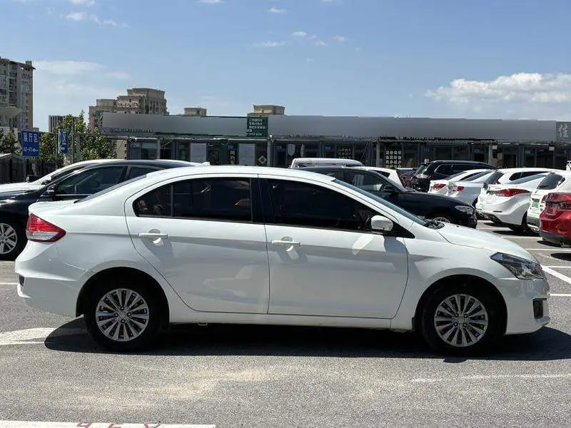Qiyue 2015 1.6L Automatic Comfort Edition — 4
