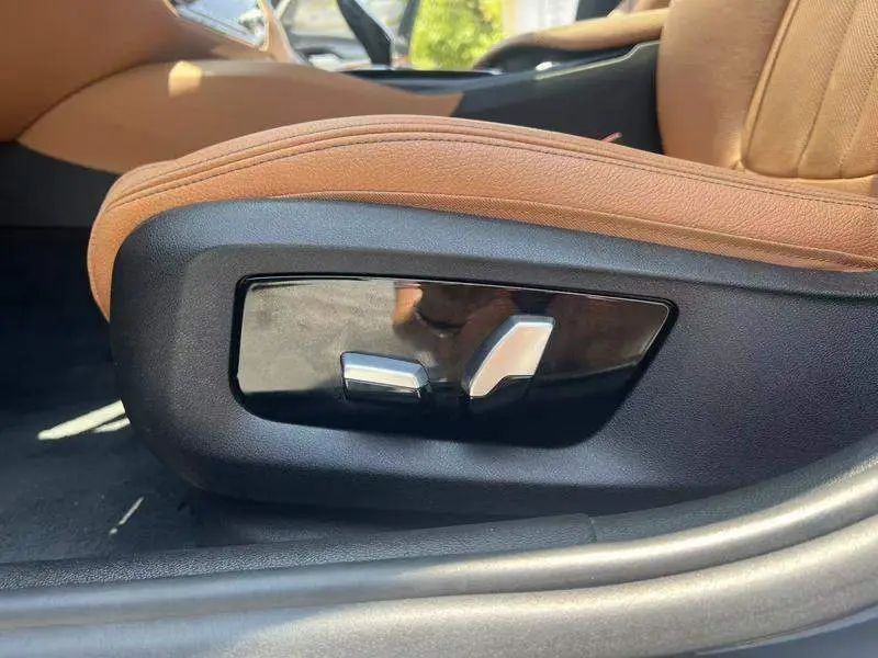 BMW 5 Series 2018 530Li Premium M Sport Package — 15