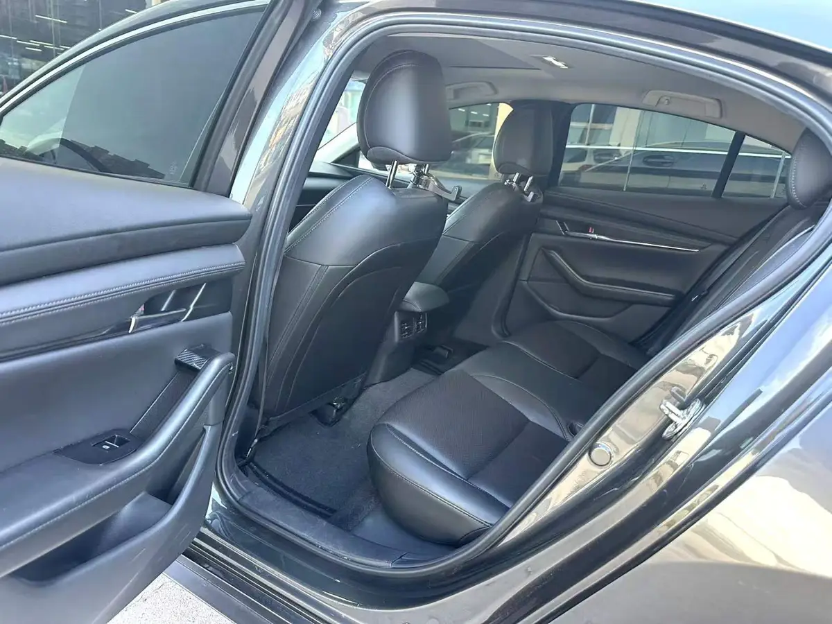 Mazda 3 Angkesaila 2022 2.0L Automatic Quality Edition — 9