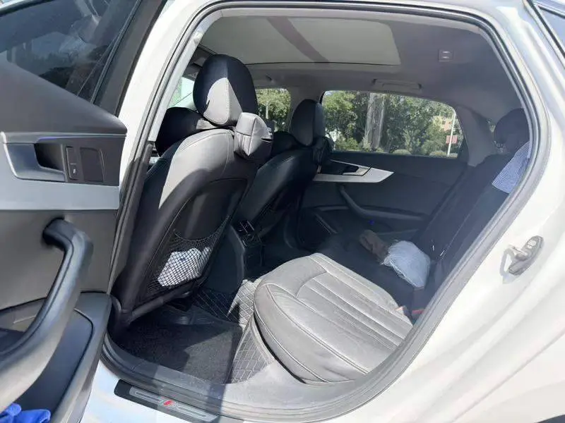 Audi A4L 2019 40 TFSI Fashion National VI — 9