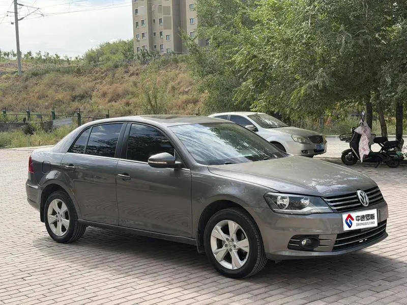 Bora 2014 1.6L Automatic Comfort — 3