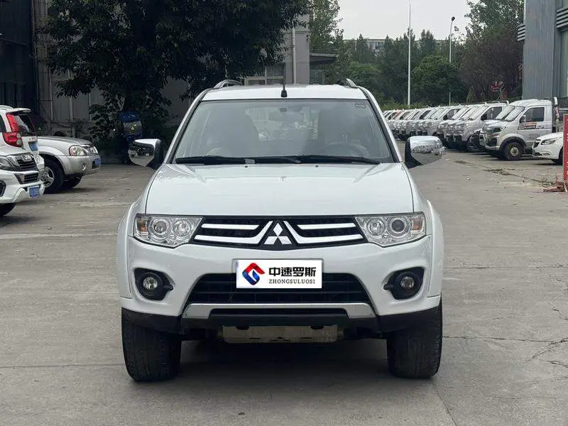 Pajero Sport 2013 3.0L Automatic 4WD Executive Edition — 2