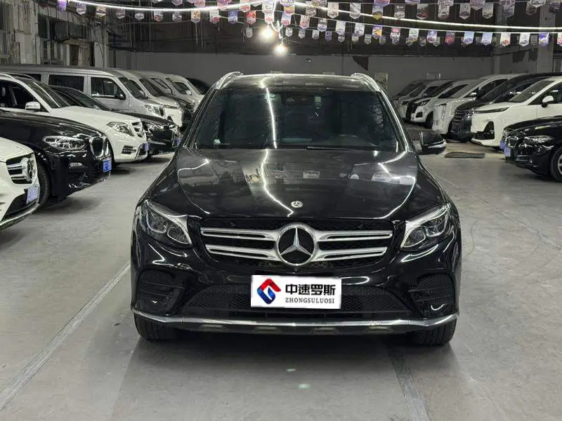 Mercedes-Benz GLC 2018 GLC 260 4MATIC Luxury — 2