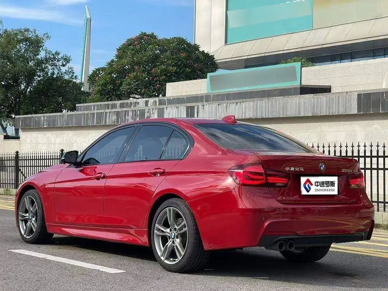 BMW 3 Series 2018 320i M Sport Night Edition — 4