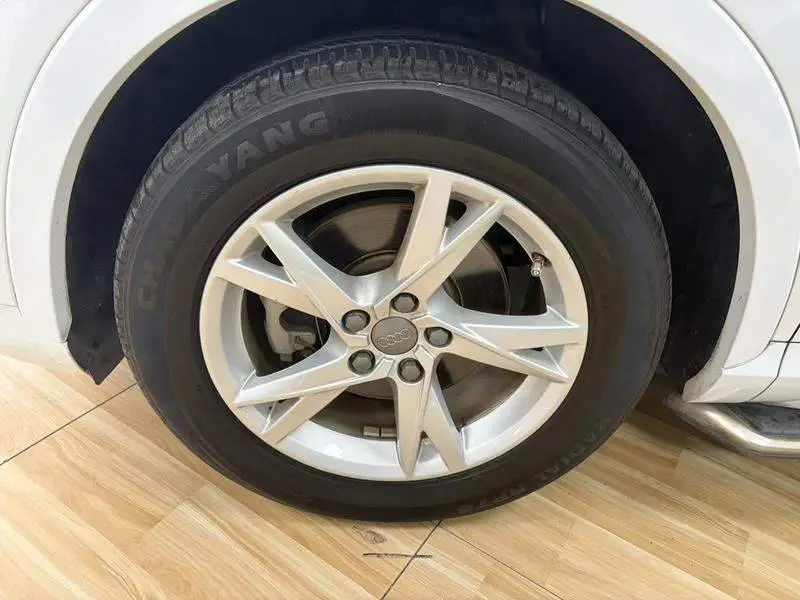 Audi Q3 2018 30th Anniversary Model 30 TFSI Fashion Model — 12