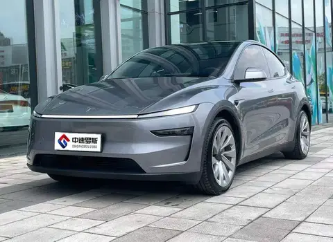 Model Y 2025 Long Range All-Wheel Drive First Edition