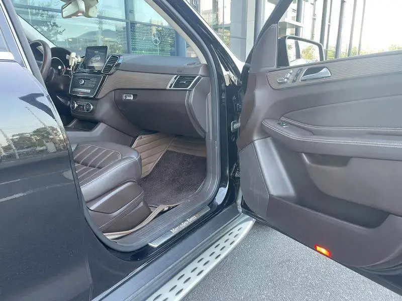 Mercedes-Benz GLE 2018 GLE 320 4MATIC Dynamic Collector's Edition — 9