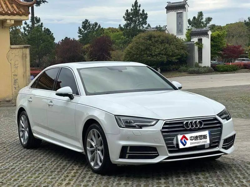 Audi A4L 2018 30th Anniversary Model 40 TFSI Fashion Model — 3