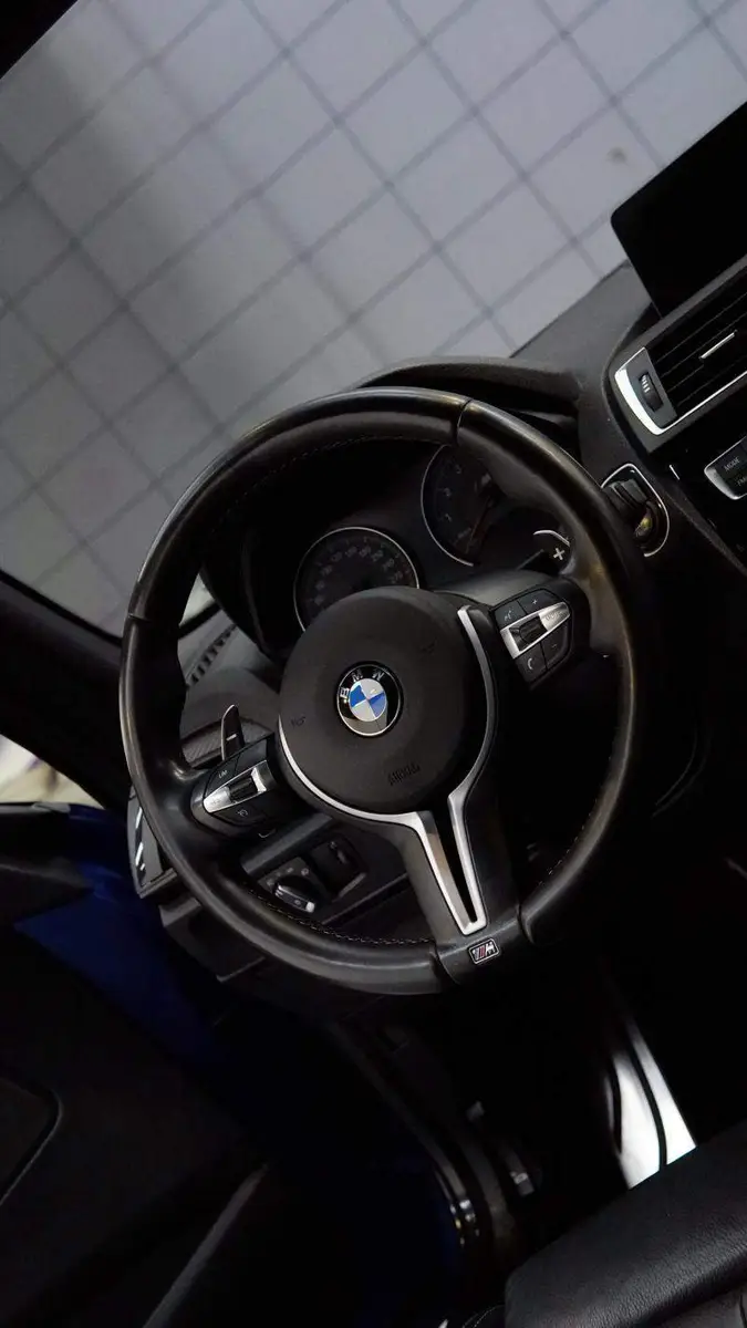 BMW M2 2016 M2 — 14