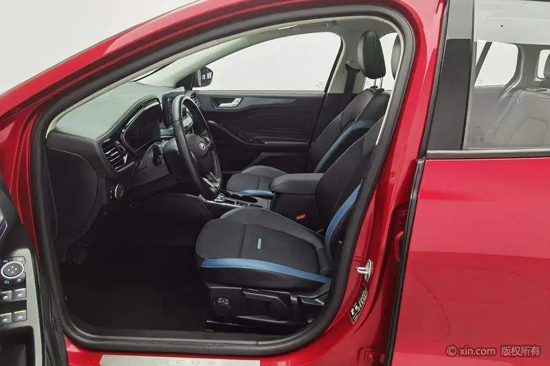 Fox 2021 EcoBoost 180 Automatic Shooting Brake — 17