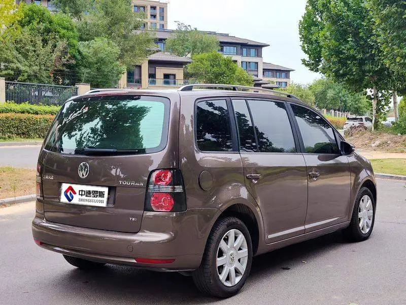 Touran 2013 1.4T Manual Comfort Edition 5 Seaters — 7