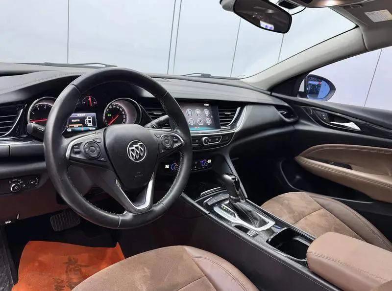 Regal 2017 20T Elite — 16