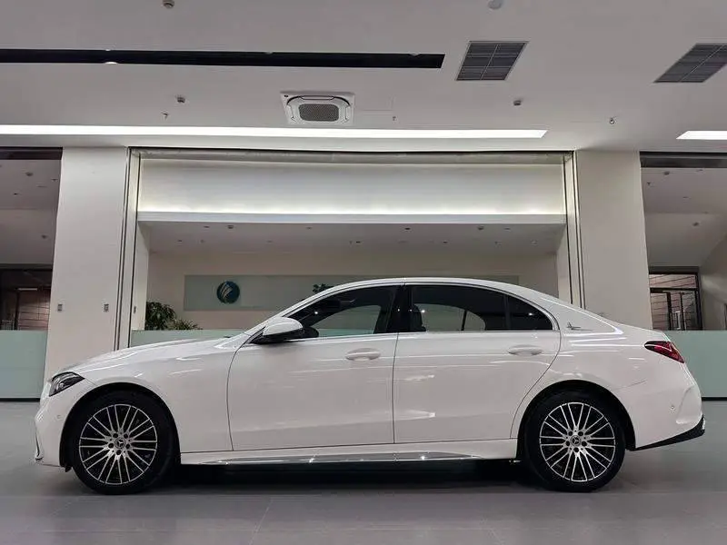 Mercedes-Benz C-Class 2024 C 200 L Sport Edition — 4