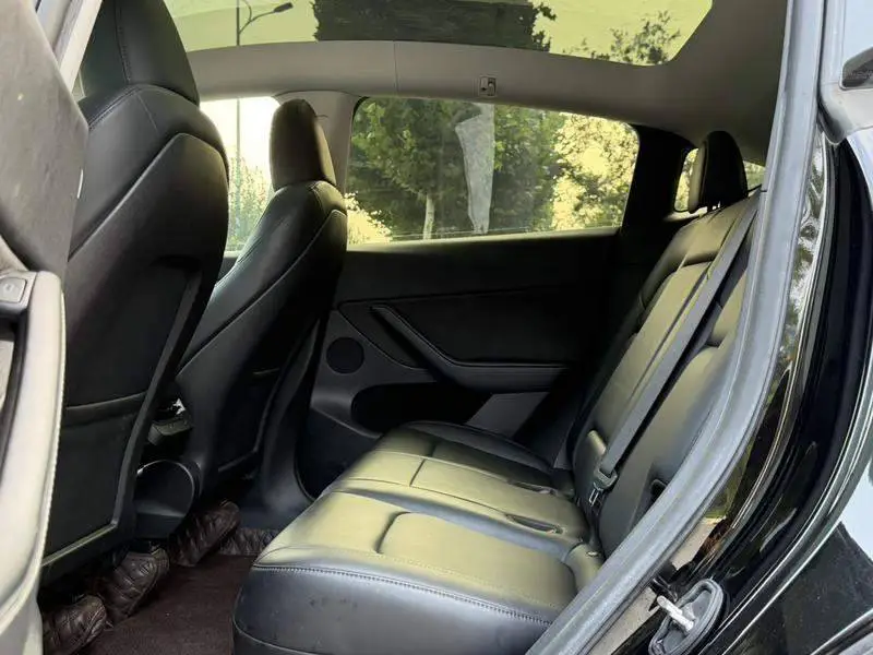 Model Y 2022 facelifted rear-wheel drive version — 10