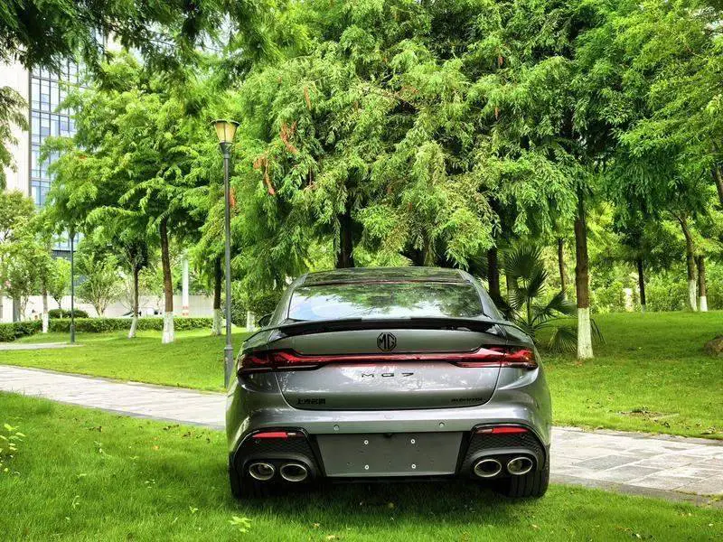 MG7 2023 2.0T Automatic Beauty Hunter Premium Edition — 8