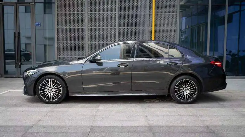 Mercedes-Benz C-Class 2023 C 200 L Sport Edition — 4