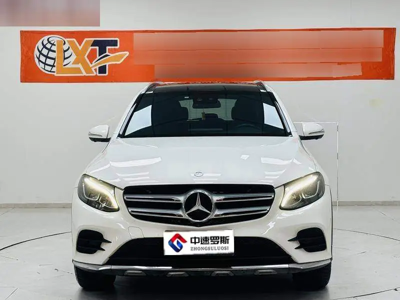 Mercedes-Benz GLC 2017 GLC 260 4MATIC Luxury — 2