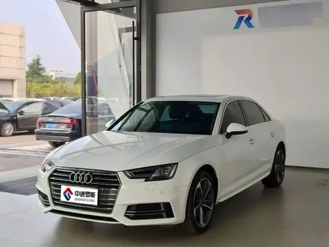 Audi A4L 2019 40 TFSI Progressive National VI