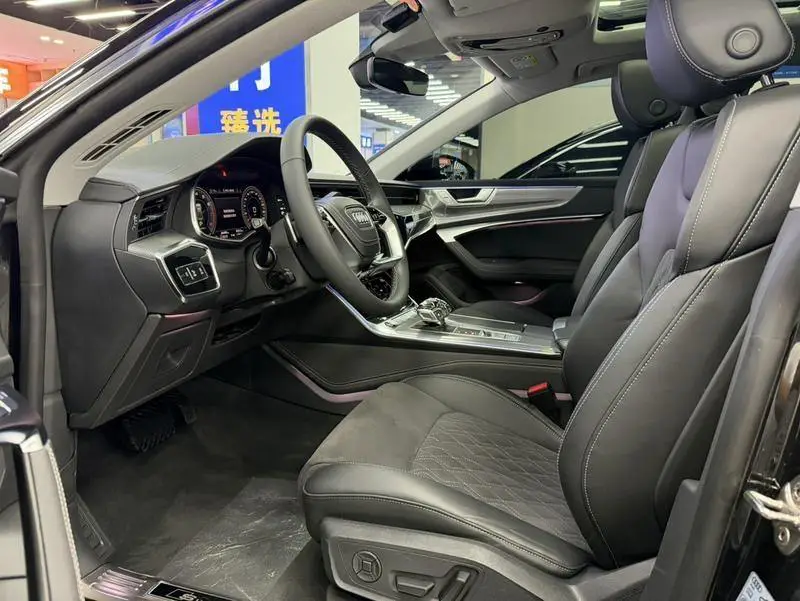 Audi A7L 2024 45 TFSI quattro Luxury Edition — 14