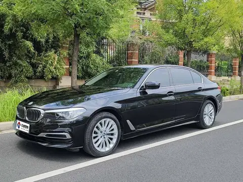 BMW 5 Series 2019 525Li Luxury Package